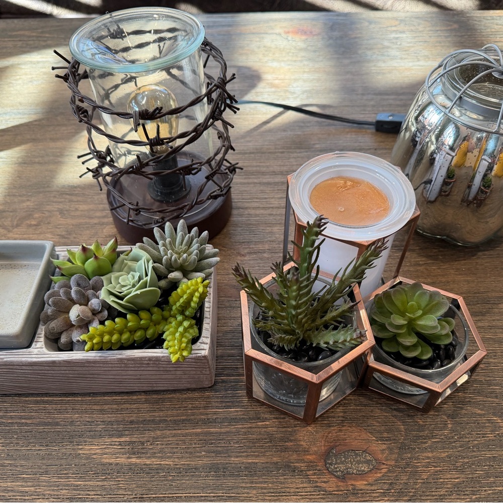 Scentsy Wax Warmer Lot of 4